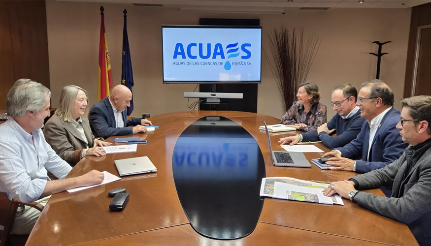 El Consejo de Administraci�n de Auaes se reuni� con el alcalde de Camu�as