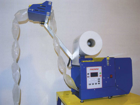 AP 210 es uno de los modelos de la nueva lnea de sistemas de embalaje por colchones de aire de Fromm Embalajes