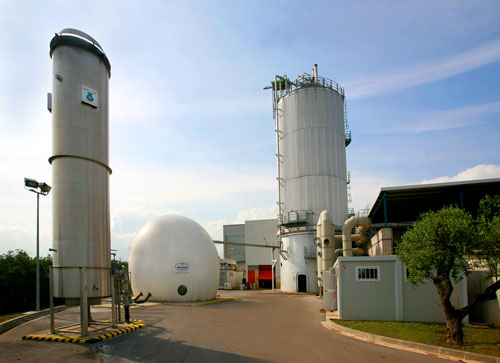 La planta da servicio a 14 municipios del Valls Occidental, con una capacidad anual de 20.000 toneladas de residuos y en ella trabajan 12 empleados...