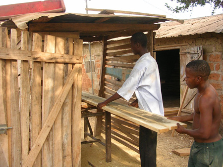 Proyecto en Costa de Marfil organizado por la ONG Arquitectos Sin Fronteras