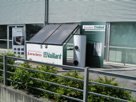 Instalacin solar mostrada en Bioterra 2012, con depsito multienerga MSS y caldera de condensacin Vaillant