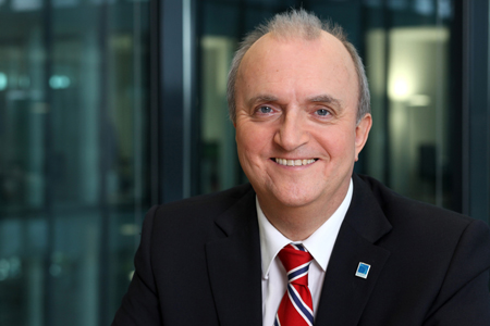 El catedrtico Dr. Udo Ungeheuer, nuevo presidente de Glasstec