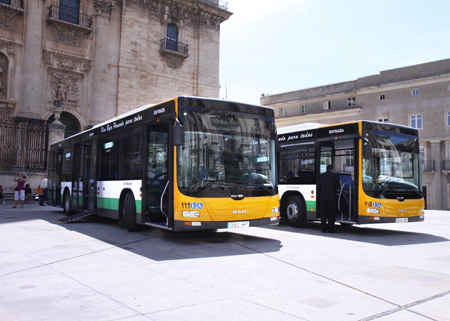 Autobuses urbanos sobre chasis MAN A69 low entry, carrozados en 12 metros por Burillo
