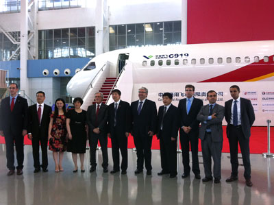 Visita de la delegacin del CZFB al Commercial Aircraft Corporation of China (Comac) de Shanghai
