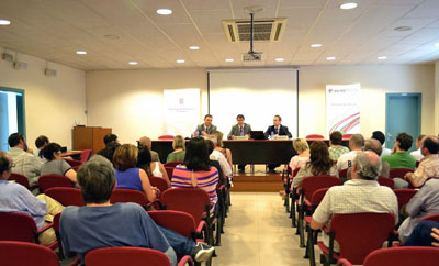 Momento de la presentacin en la seda de Ig-nova Empresa, con la presencia del alcalde de Igualada, Marc Castells, y Jordi Soler...