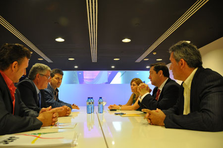Vista de la reunin de los portavoces de COAG con el Conseller de Agricultura, Josep Maria Pelegr