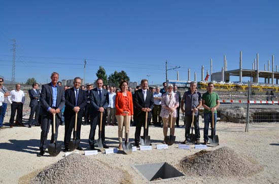 Act first stone of the plant of purification of Volkswagen Navarra. In the centre of the image, the president of the Community Foral, Yolanda Barcina...