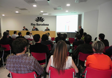 Vista general del Auditorio donde tuvo lugar la presentaci�n de APA Processing, de la mano (de izquerda a derecha) de Joan Boix...