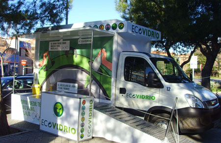 Ecovidrio, una de los SIG pioneros en Espaa, es el sistema responsable de la recogida y reciclaje de los envases de vidrio...