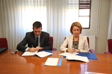 La rectora de la Universidad CEU Cardenal Herrera, Rosa Visiedo, y Sebastin Belzunce...