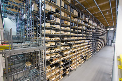 The shelves of the new logistical centre house a total capacity of 18.000 pals