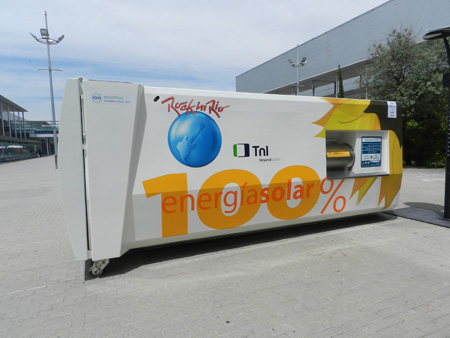 Solartainer de TNL, un compactador de superficie alimentado de forma autnoma por energa solar