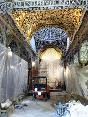 Trabajos de reparacin en la Iglesia de Santa Mara La Blanca de Sevilla
