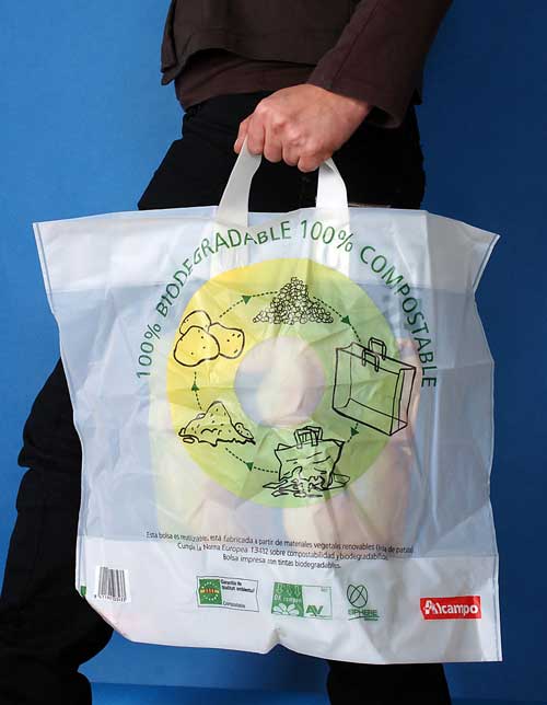 El hecho de que una bolsa de plstico sea biodegradable no quiere decir que deba ser tambin compostable