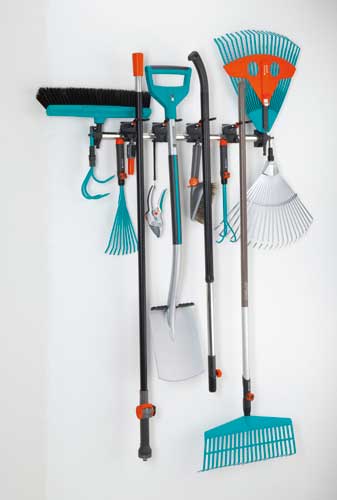 The range Combisystem enriches with the tool holders, a practical colgador to save the tools of house or the garden
