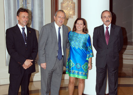 De izquierda a derecha, Francisco Miguel Beltrn, presidente del Colegio de Veterinarios de Valencia, ICOVV; Manuel Escolano...