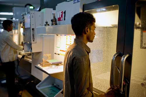 Las empresas de ingenier�a indias, como Appasamy, aprovechan la tecnolog�a de fabricaci�n disponible para introducir, sin hacer ruido...