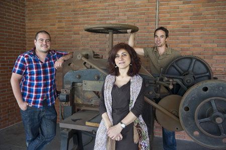 Los autores de la investigacin, de izquierda a derecha: Julen Izaguirre, Azucena Vicente y Unai Tamayo. (Foto: Luis Jauregialtzo / Argazki Press)...