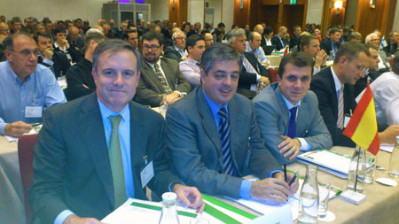 De izquierda a derecha, Alberto Romero, Carles Alberch y Carlos Fernndez, representantes de AEIM en la VII Conferencia Internacional de Conferas...