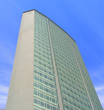 El edificio Pirelli en Mil�n, en plena zona de negocios de la ciudad italiana. Foto: Rob Derobertis