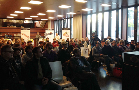 Alumnos de la Escuela de Hostelera Hotelfachschule de Berln durante el acto