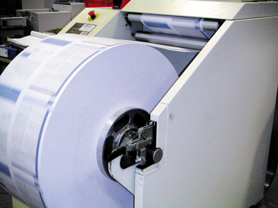 La produccin en papel en blanco ofrece una elevada flexibilidad a la hora de imprimir y una reduccin de costes de hasta un 80 por ciento...