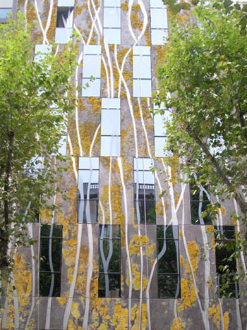 Simulacin de una fachada vegetal en el hotel Ako-Suites Aparthotel de Barcelona