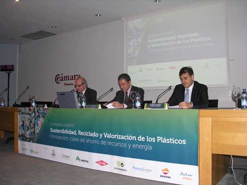 (de izda. a dcha.). Jaime Pujol (Aimplas), Jos Monzonis (Generalitat y Vctor Zapata (Cicloplast), en la inauguracin