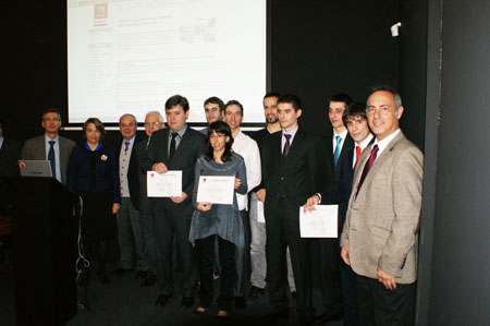 Foto de grupo con los galardonados en los III Premios Saft Bateras