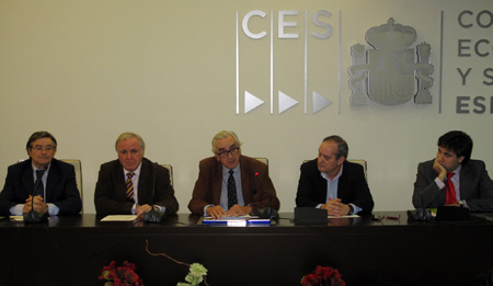 De izquierda a derecha: Manuel Fernndez Lito, secretario general de MCA-UGT, Juan F...