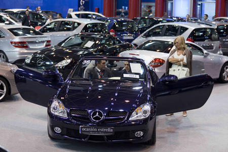 El 58,1% de las operaciones son entre particulares con coches de bajo precio y alta edad