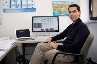 Marino Arroyo desarrolla modelos y tcnicas computacionales que permiten predecir el comportamiento de los nanotubos de carbono. Foto: UPC...
