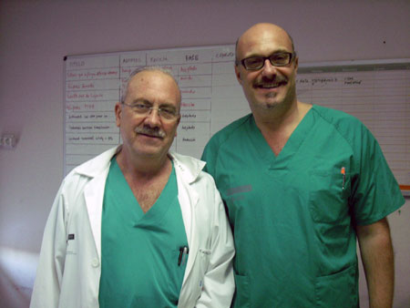 El doctor Rodrigo Jover (izquierda) coordina la Unidad de Gastroenterologa del Hospital General Universitario de Alicante...