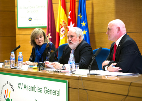 Arias Caete y Flores Roldn, durante la XV Asamblea General de Socios '5 al da'