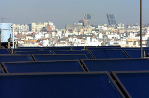 La energa solar trmica, adems de aportar calor al sistema de calefaccin...