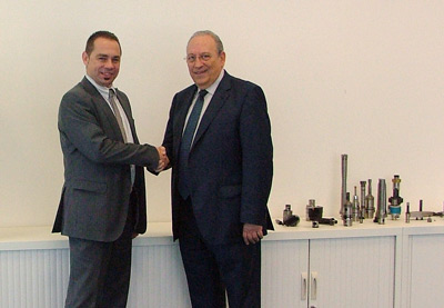 A la izq., Ricard Roijals, director general de Komet Ibrica Tools, con Paulino Vidiella, responsable de la nueva delegacin de la firma en Madrid...