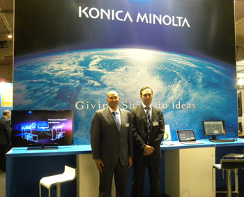 Francisco Javier Bermejo a la izquierda y Joaqun Carlos Adsuar en la presentacin de los servicios y productos de Konica Minolta durante Graphispag...
