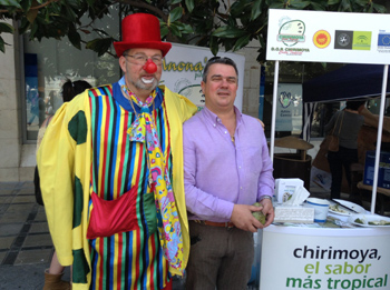 El Consejo Regulador de la Chirimoya instal un stand donde se ofrecieron distintas degustaciones de chirimoyas...