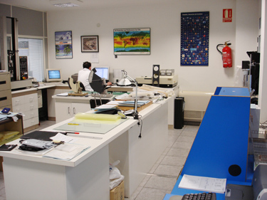 La imagen muestra el laboratorio de Solplast, durante el da a da