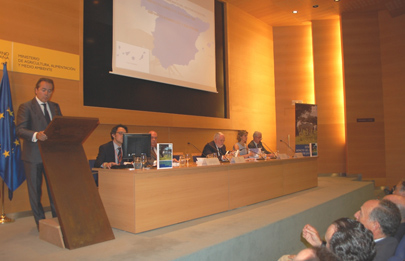 Presidente de la RFHE, Javier Revuelta, durante el acto de presentacin junto al ministro de Agricultura, Miguel Arias Caete...