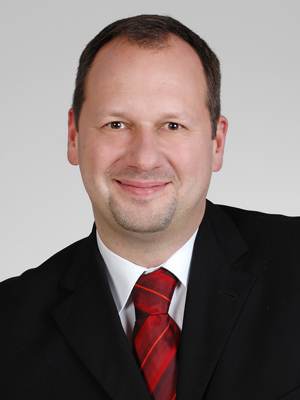 Andreas Elenz, director del departamento de Desarrollo de Negocio de Walter en Tbingen, est comprometido a una tradicin...