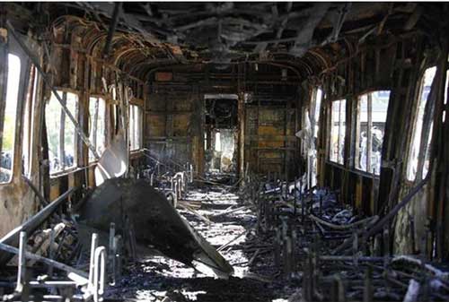 Fotografa 1: Aspecto que presenta un vehculo ferroviario tras un incendio