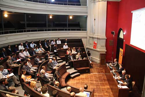 Sesin inaugural de Mesic en el Edificio Paraninfo, histrica ubicacin de la Facultad de Medicina y de Ciencias de la Universidad de Zaragoza...