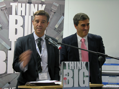 Xabier Ortueta (AFM) y Xabier Basaez (BEC), en la presentacin de la BIEMH durante la EMO