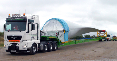 A.M. Kran Wind GmbH compr 3 'Nooteboom Super Wing Carriers' para el transporte de palas de rotor de hasta 70 metros...
