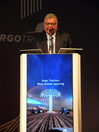 El presidente de Argo Tractors, Valerio Morra, durante su intervencin ante los presentes en el Auditorium Paganini de Parma...
