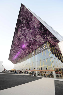 Park & Suites Arena en Montpellier, France  Amastista sobre revestimiento de acero, por A+ Architecture