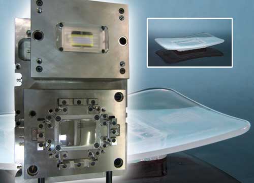 En el sistema la radiacin es producida por LEDs UV y alcanza al componente de silicona atravesando una pieza de PP
