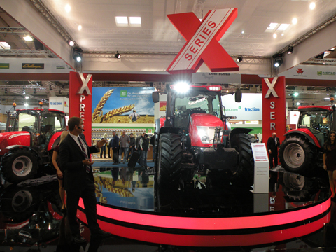 Simeone Morra, director corporativo de Argo Tractors, fue el encargado de descubrir los nuevos lanzamientos del grupo...