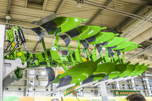 El arado Cayron 200 protagoniz una de las novedades de Amazone en Agritechnica 2013